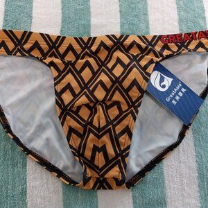 NWT GREAT ASIA TEXT SWIM BRIEF, ASIAN SIZE "L", (~32") GOLD / BLACK PATTERN